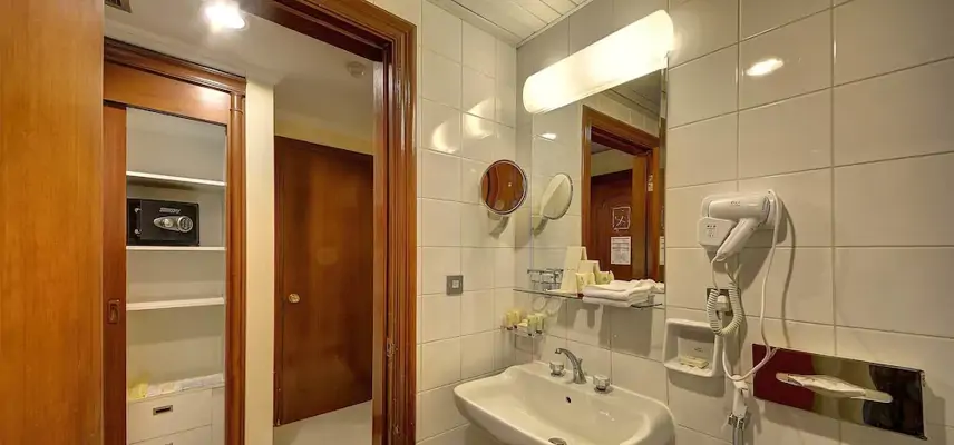 Elaf Taiba Hotel image